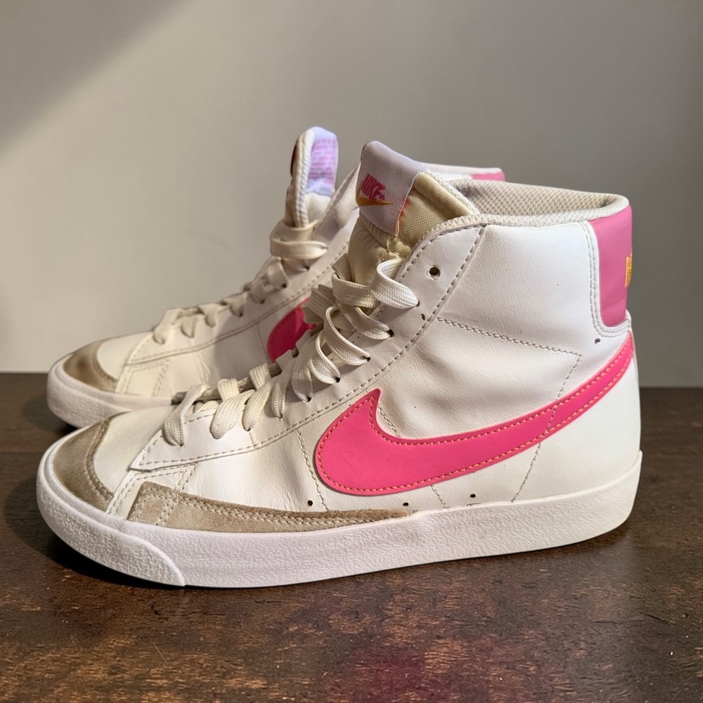 Nike Shoes Youth Size 5.5 Blazer Mid 77 Summit White Pinksicle DA4086-118